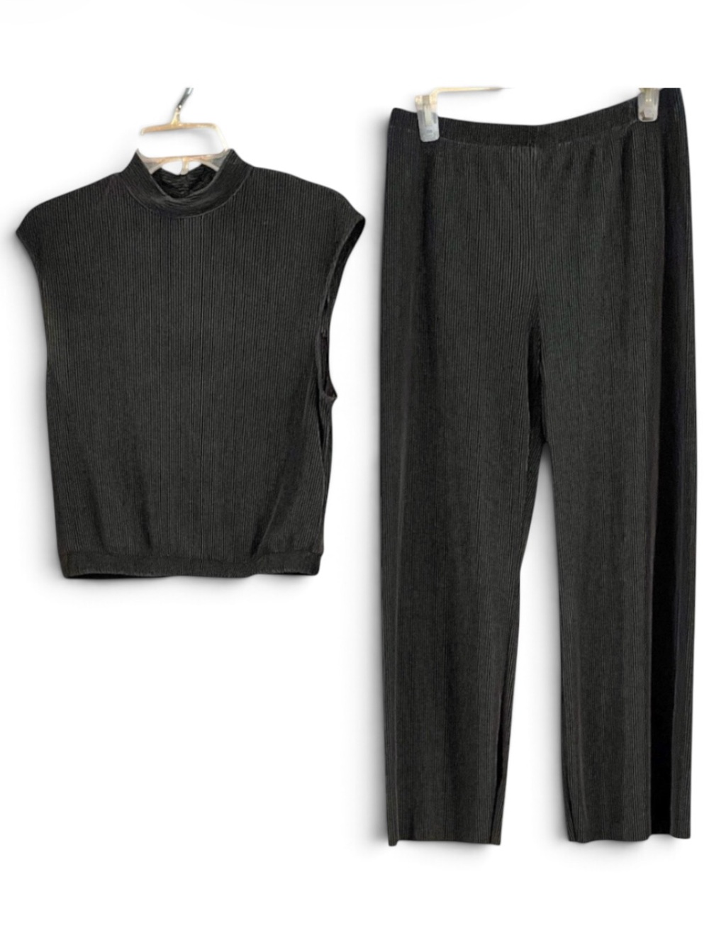 RO & DE Black Plisse Pleated Co-ord Pant Set Open Back Top Relaxed Pants Size M